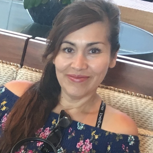 Meet your Posher, Blanca - Picture 2 of 5